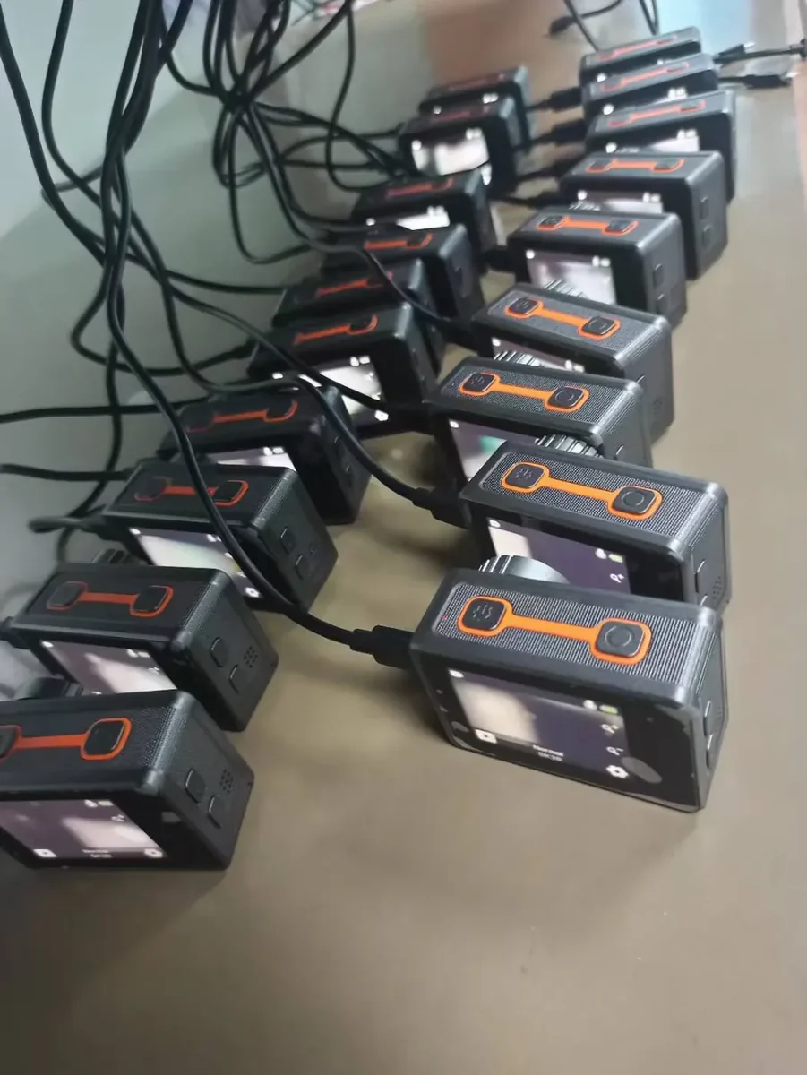 Camera charging test row for function inspection